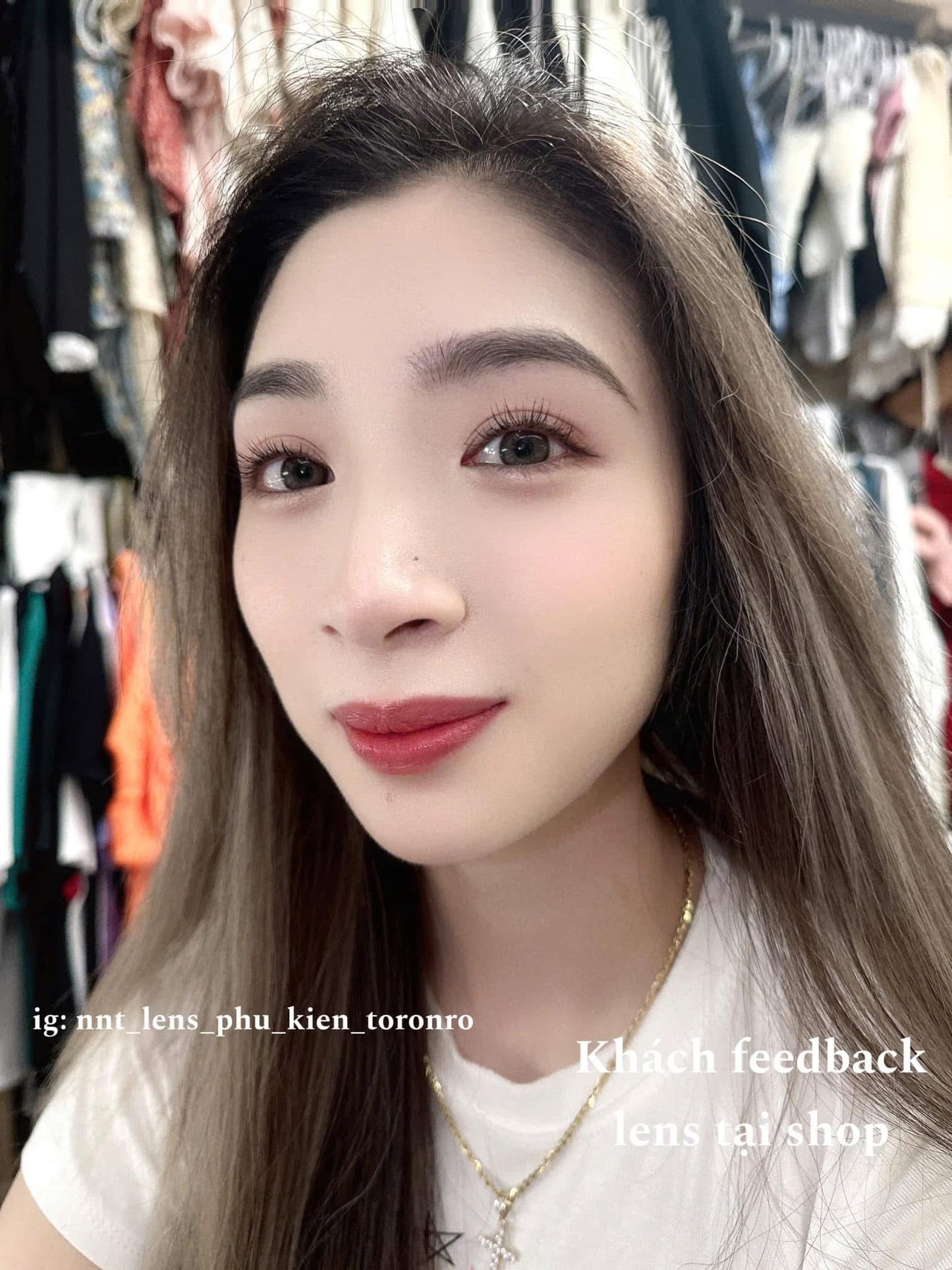 Khách feedback lens