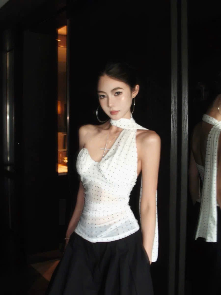 Áo chấm bi cúp ngực