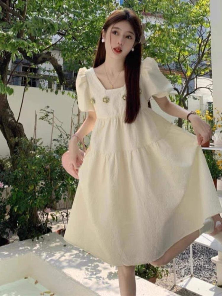 Đầm bầu xoè xinh xắn có sẵn