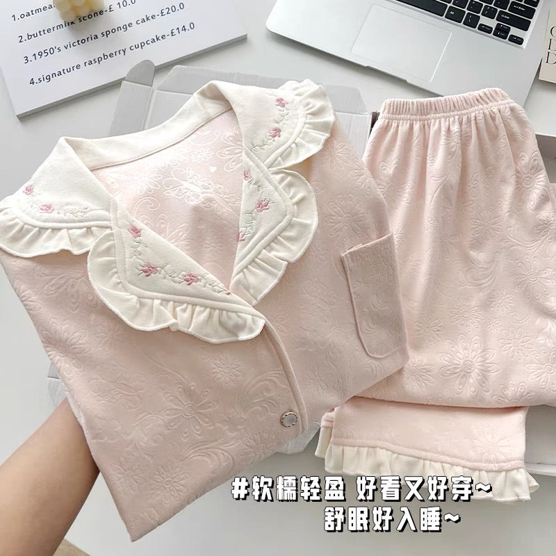 Pijama nhung dày dặn dập hoa nổi
