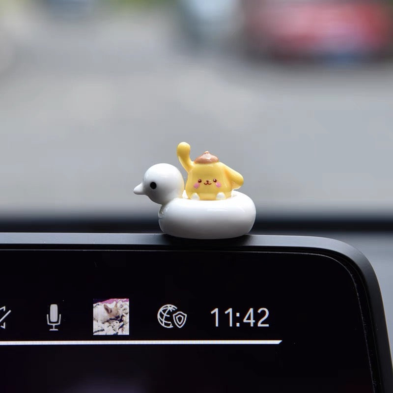 Dán xe hoạt hình Shin vui nhộn