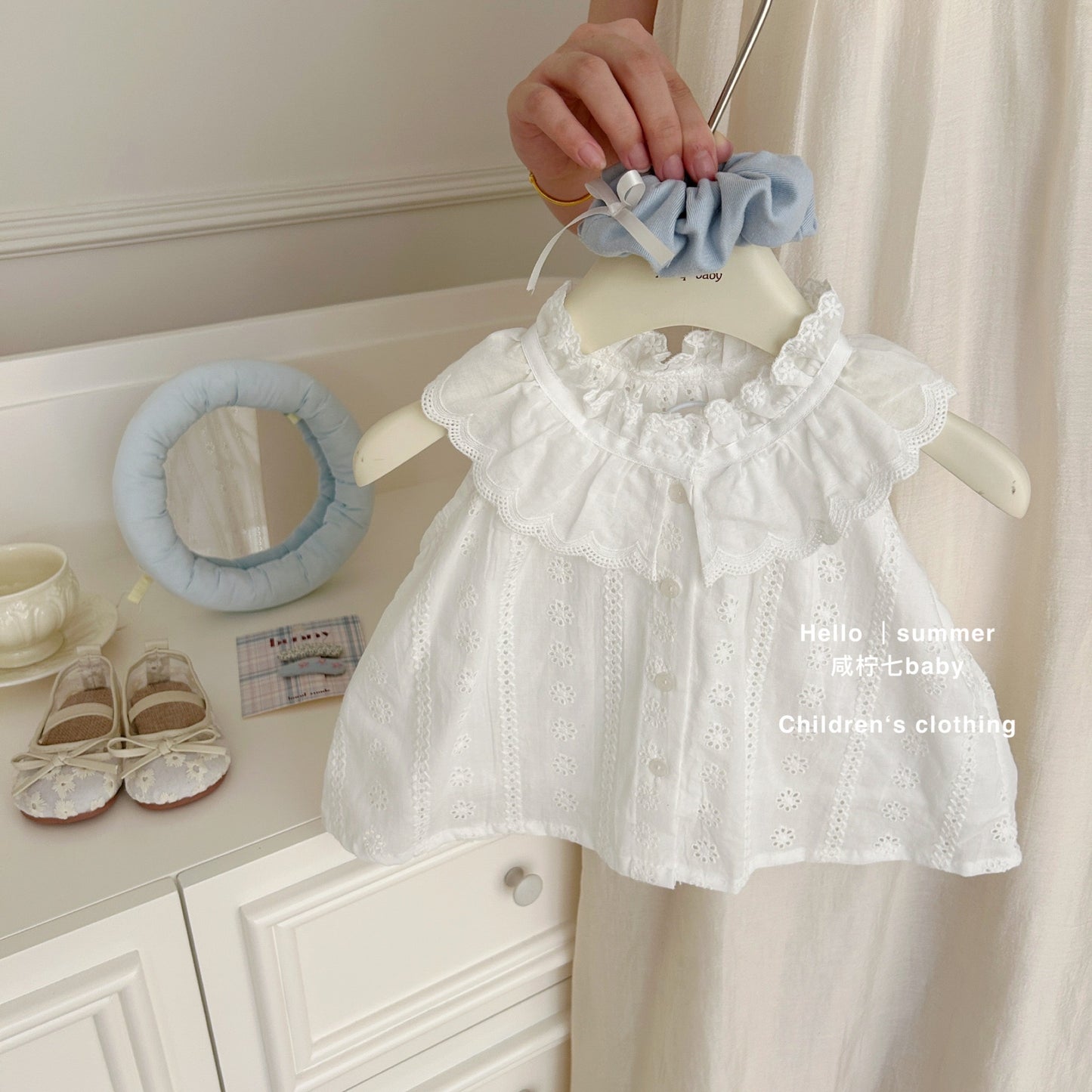 Set áo trắng viền ren quần đùi xanh