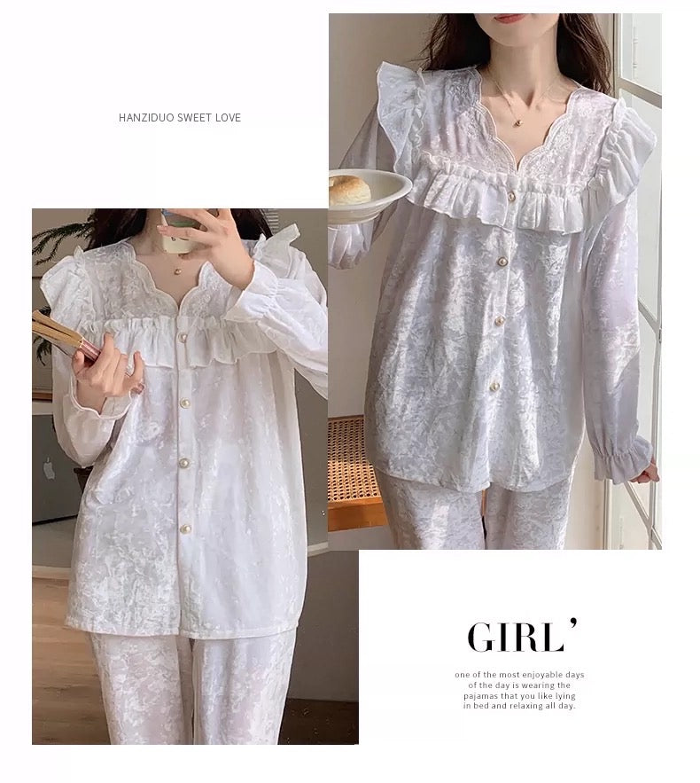 Pijama dài trắng viền bèo điệu đà