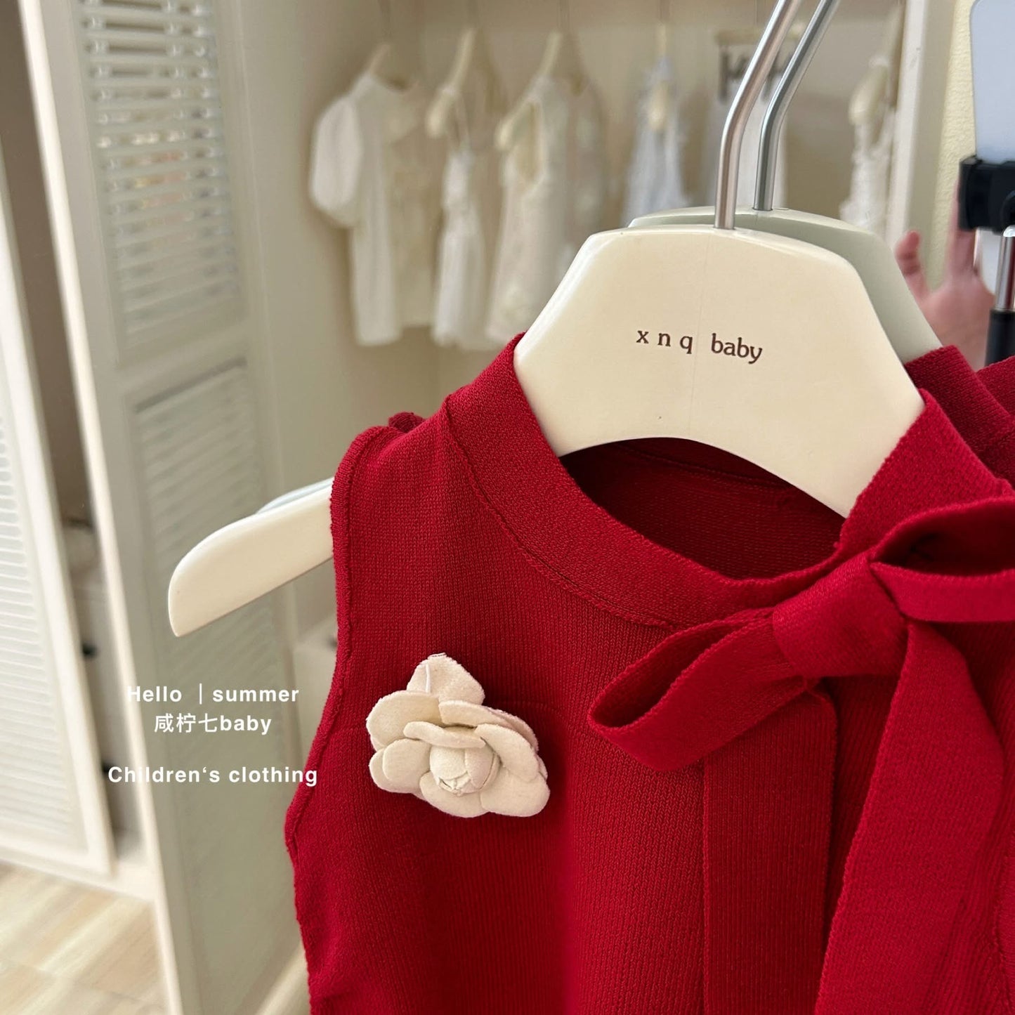 Set áo len dệt kim quần short trắng