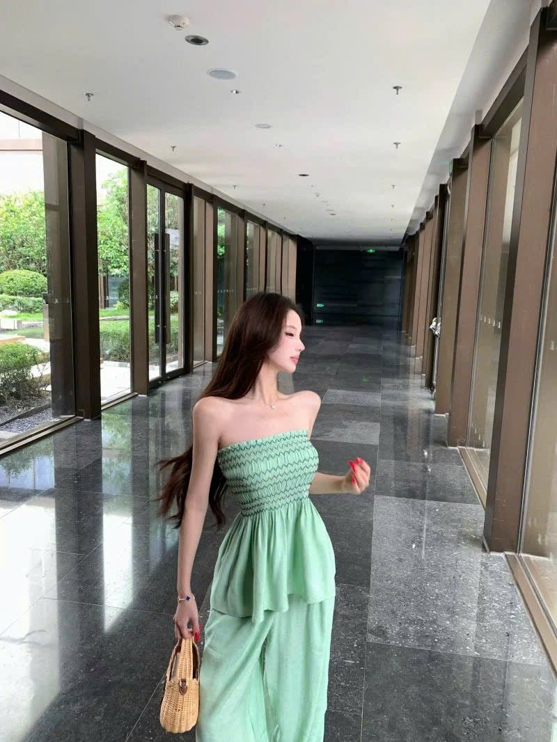 Set áo ống co giãn nhẹ xòe + quần ống rộng