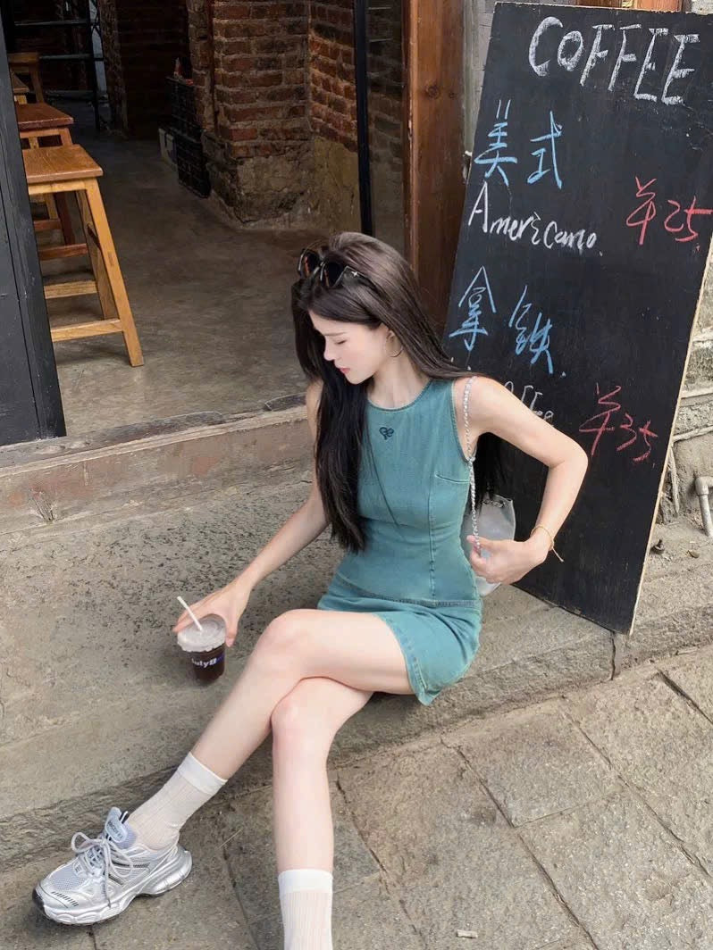 Váy denim from xuông tôn dáng