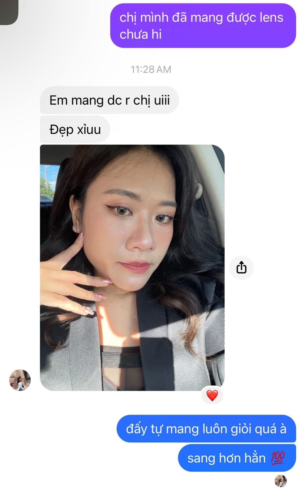 Khách feedback lens