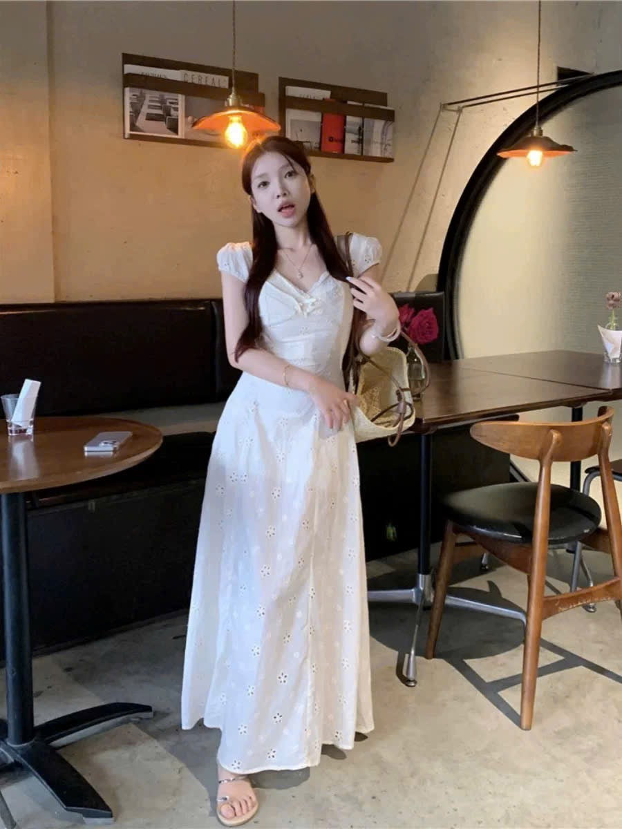 Đầm trắng nàng thơ
