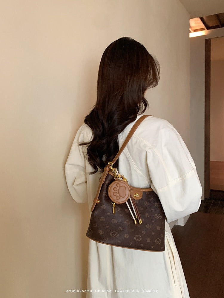 Túi Đeo Vai Chio’2nd Form Cứng Cáp
