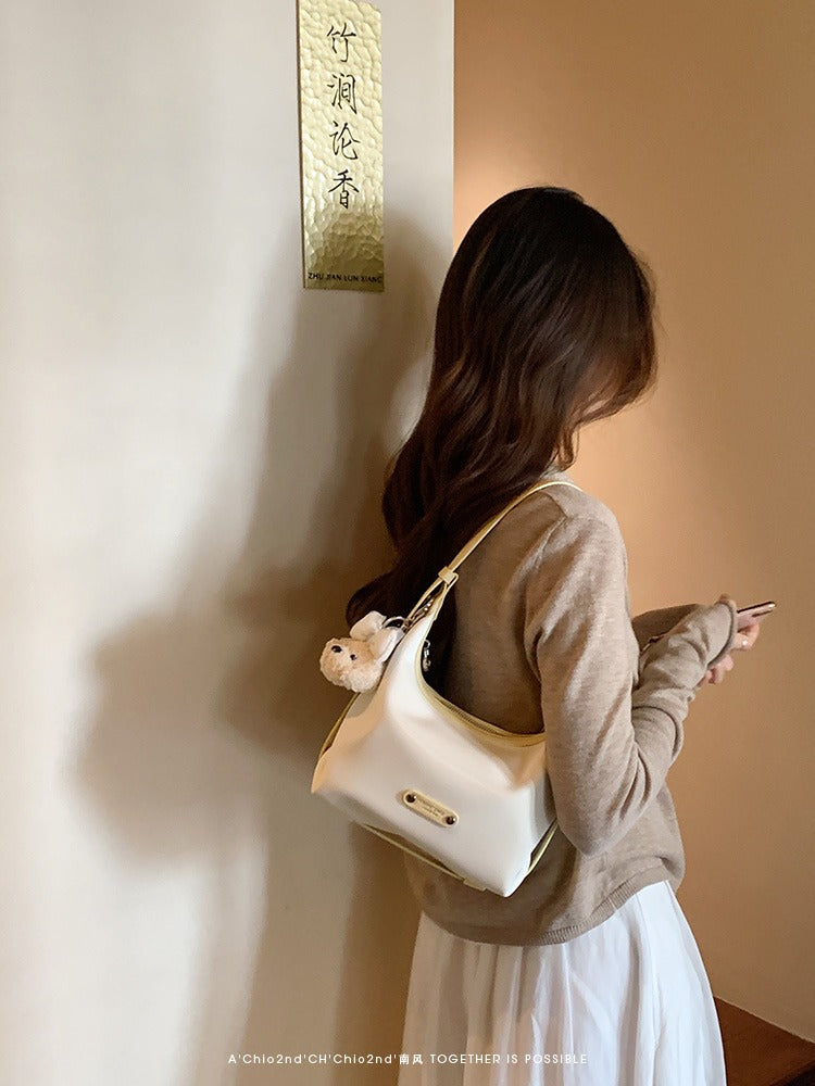Túi Chio'2nd kèm charm cún bông dây tùy chỉnh