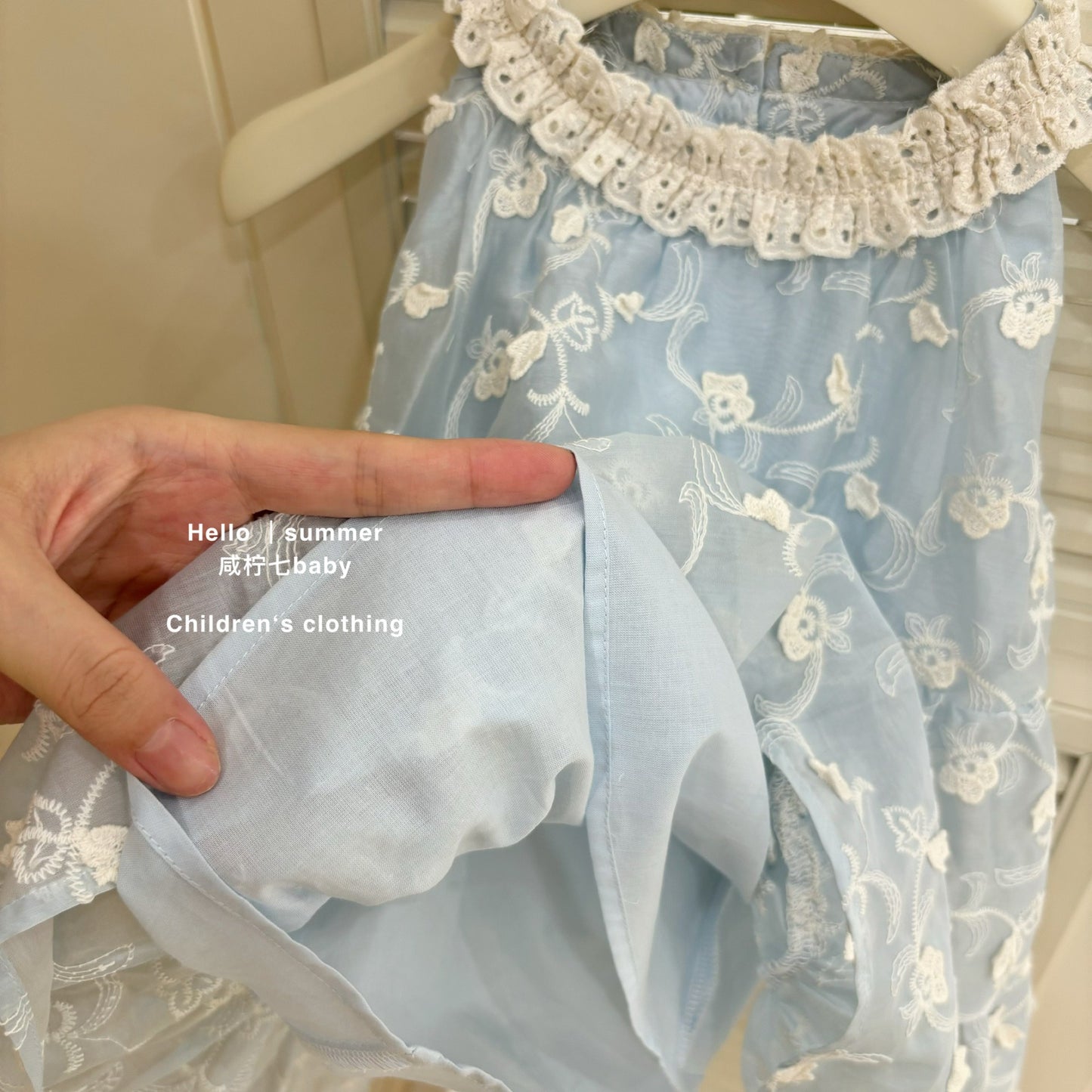 Váy cổ yếm công chúa xanh dương