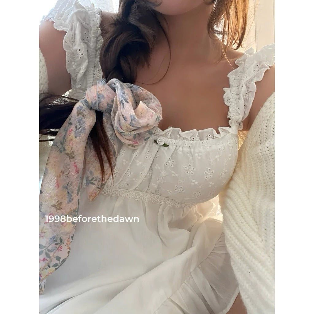 Đầm trắng 2 dây nàng thơ local brand Việt Nam