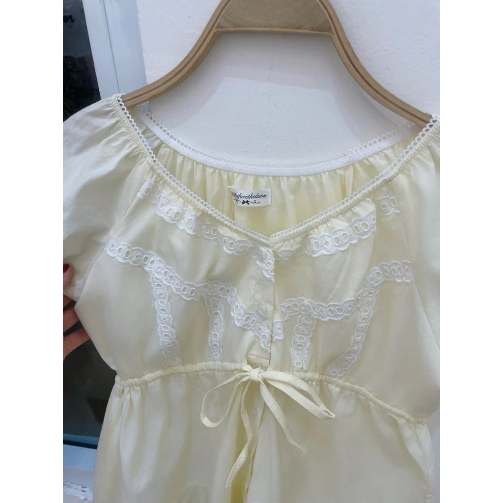 Áo babydoll vàng pastel phối ren cột nơ trước local brand Việt Nam