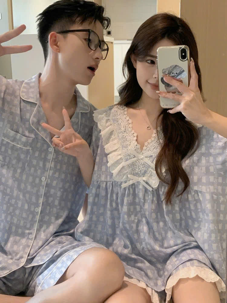 Đồ ngủ đôi caro xanh dương áo V viền ren cho nữ