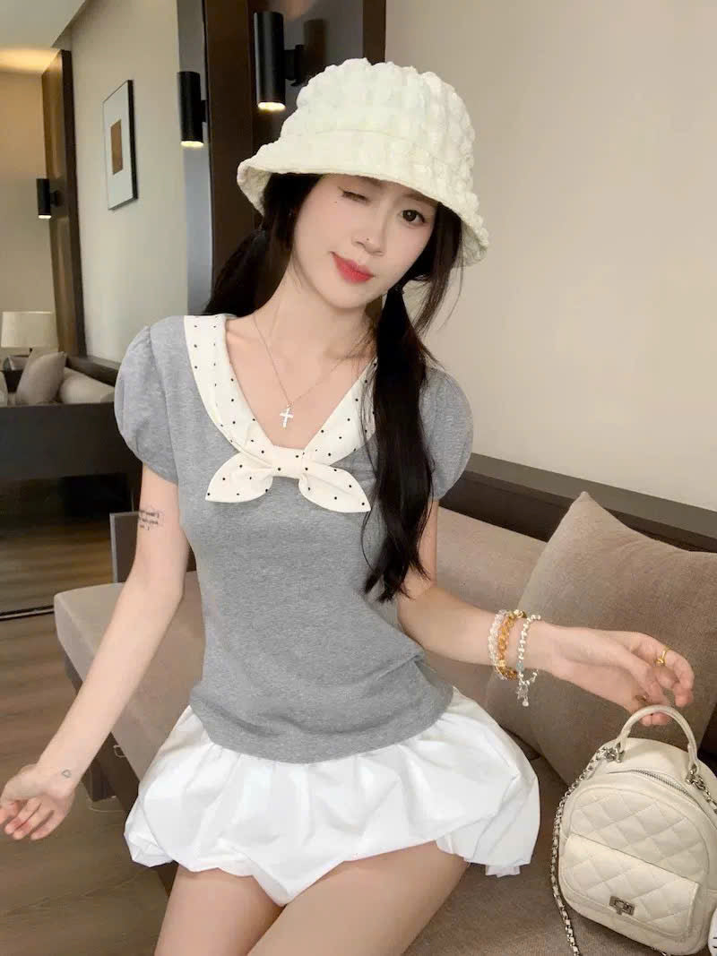 Áo cổ V thắt nơ chấm bi tay bồng dễ thương