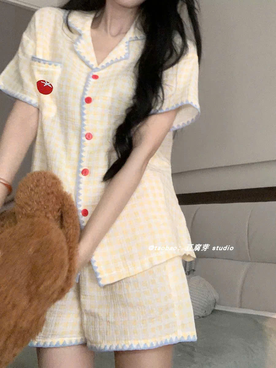 Bộ ngủ đùi caro vàng cà chua giá siêu yêu