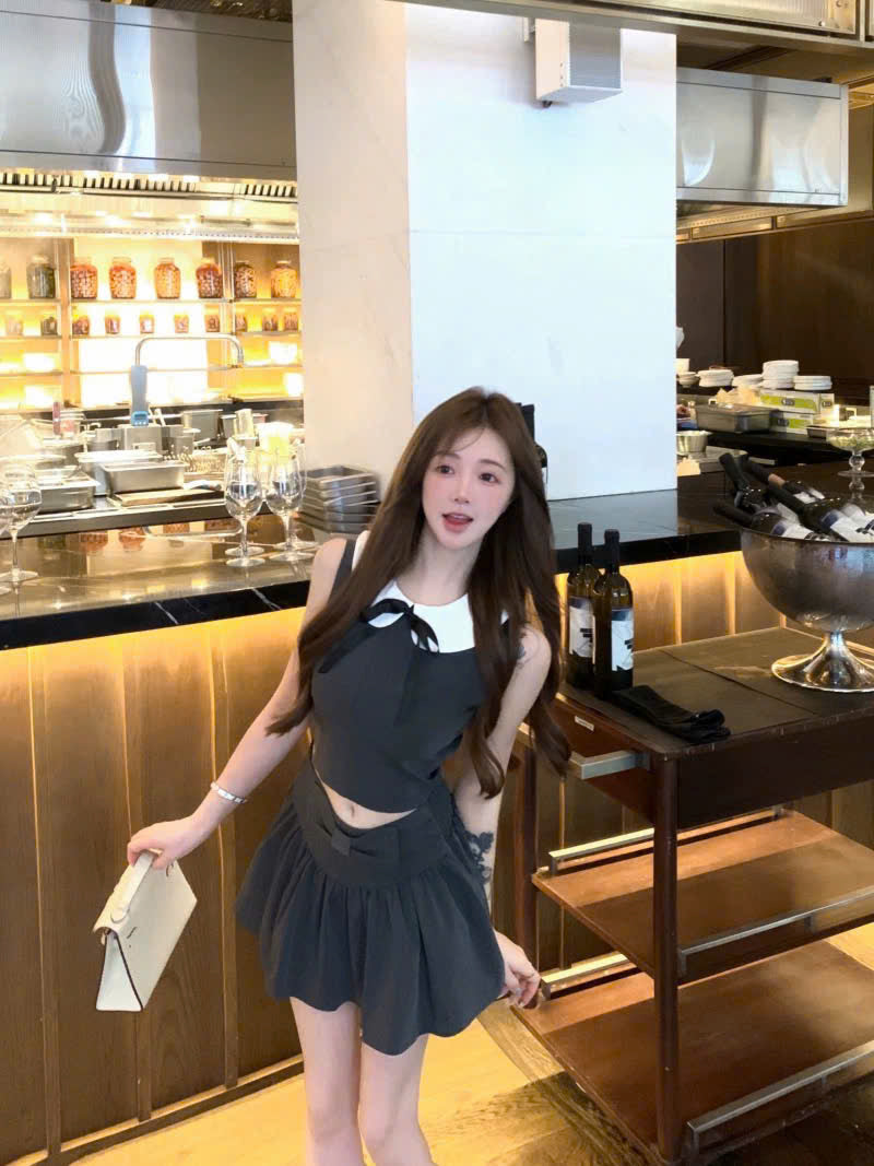 Set nữ sinh áo cổ sen chân váy ngắn