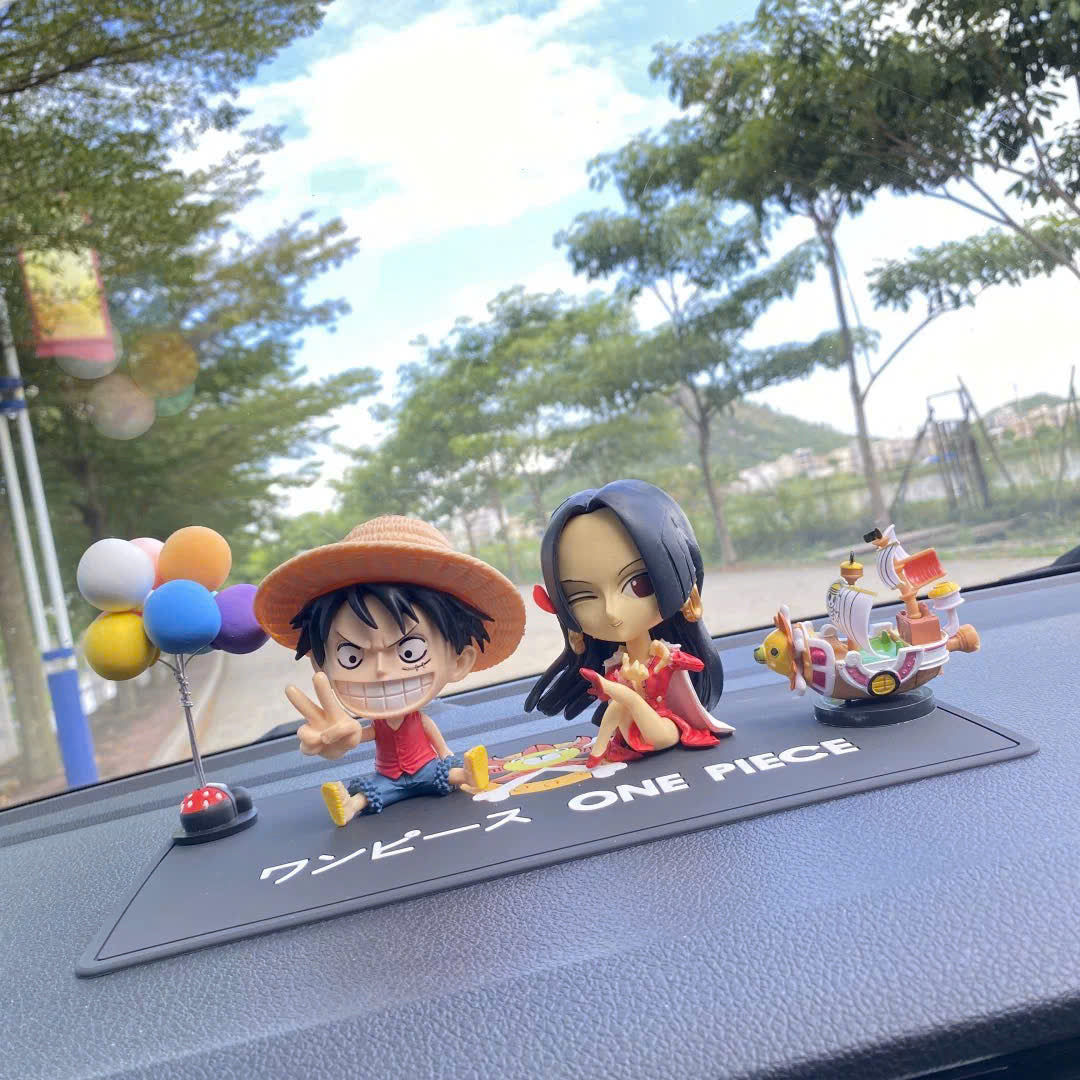 Dán xe Đảo Hải Tặc Chibi