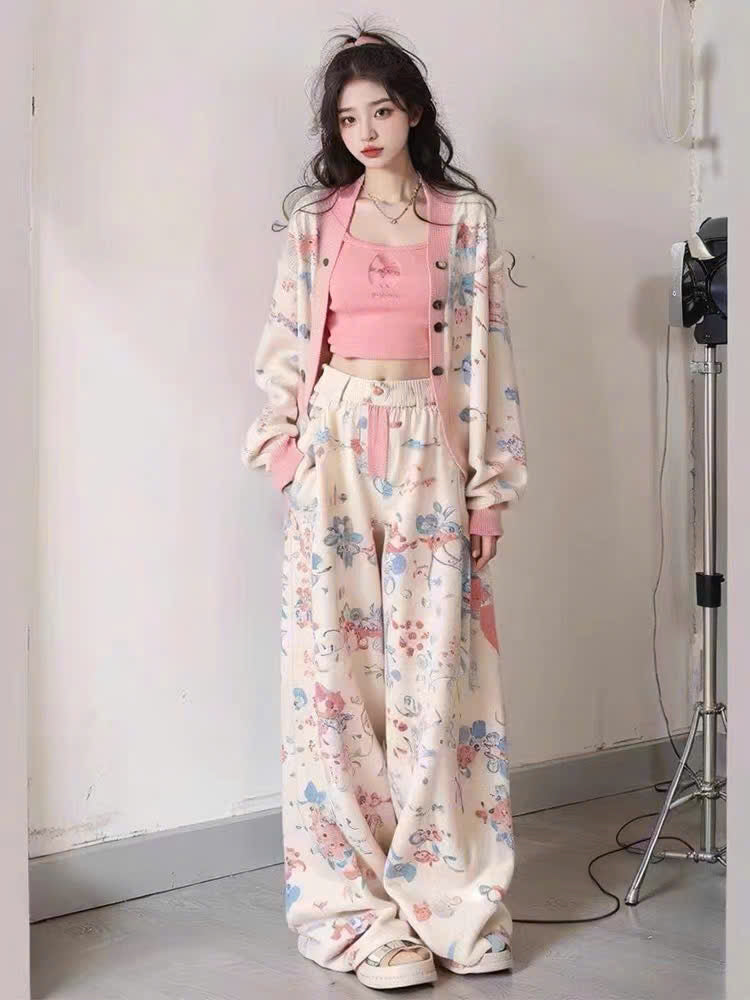 Bộ áo khoác và quần hoa màu mơ