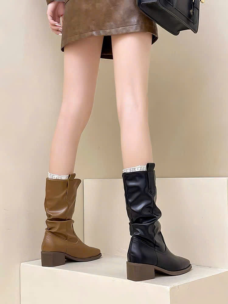 Boots da đế vuông da lộn và da bóng