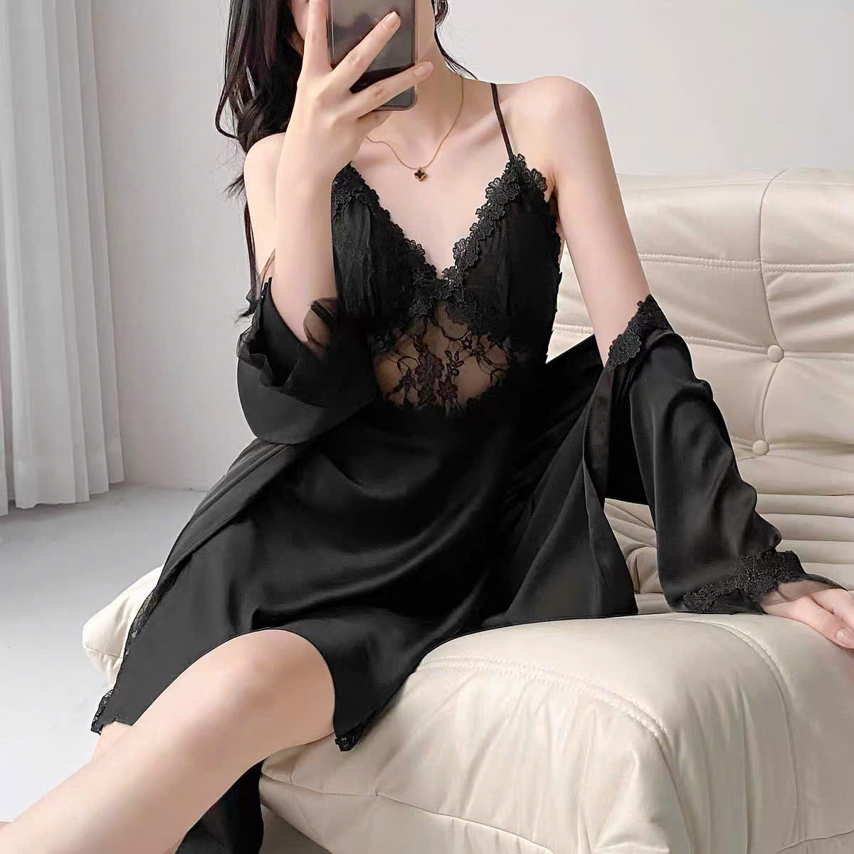 Đầm ngủ lụa 2 dây phối voan kèm áo choàng