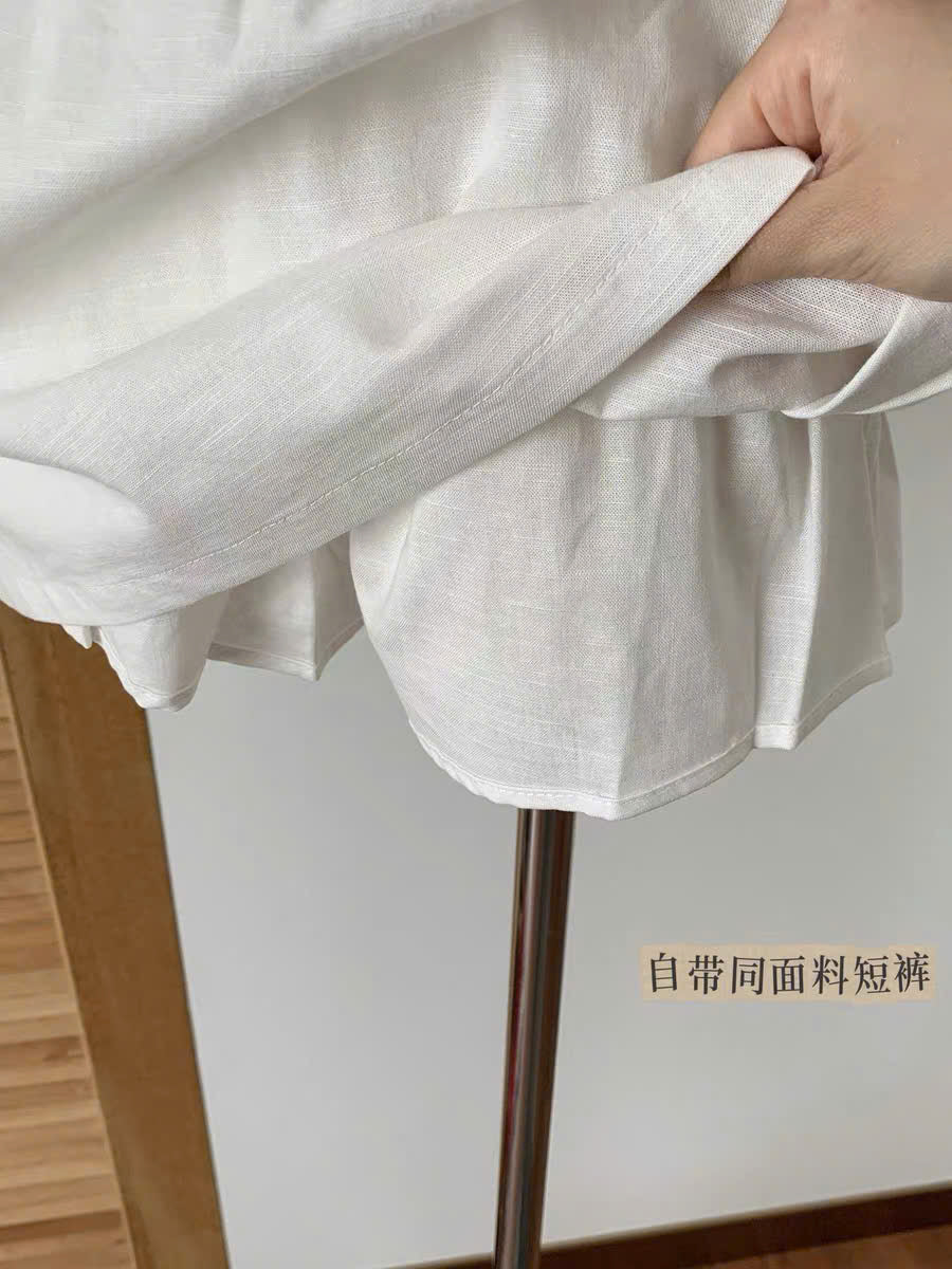 Chân váy ngắn trơn quần lót trong