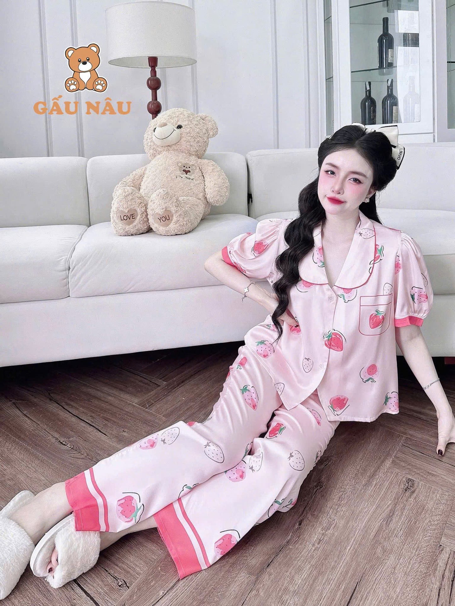 Bộ ngủ tay ngắn phồng Teddy cổ sen viền lé lụa