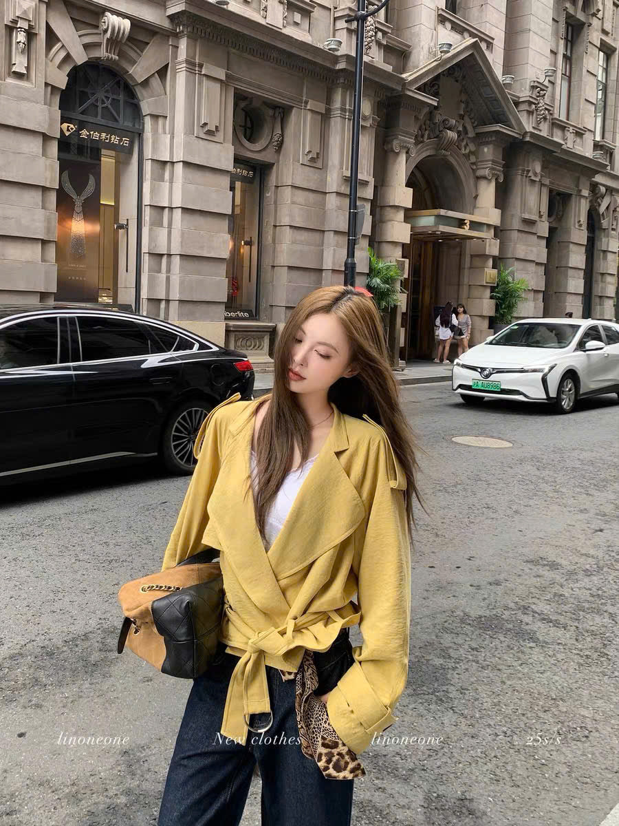 Áo khoác vạt chéo form rộng cột dây