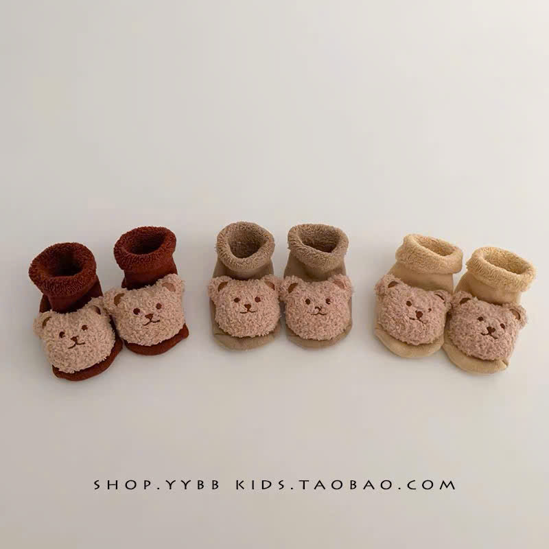 Tất gấu bông chống trượt cho bé