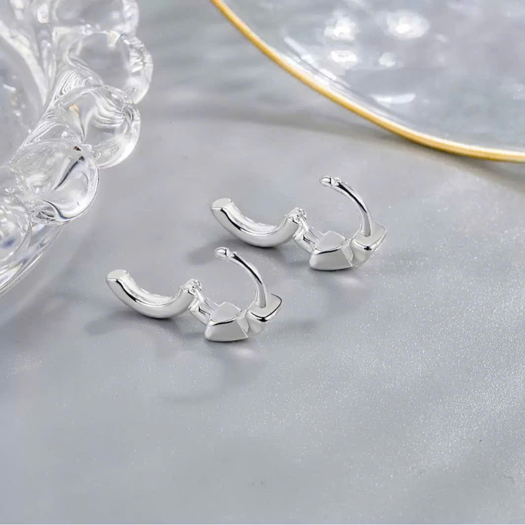 Khuyên tai bạc tròn đính đá nơ dễ thương
