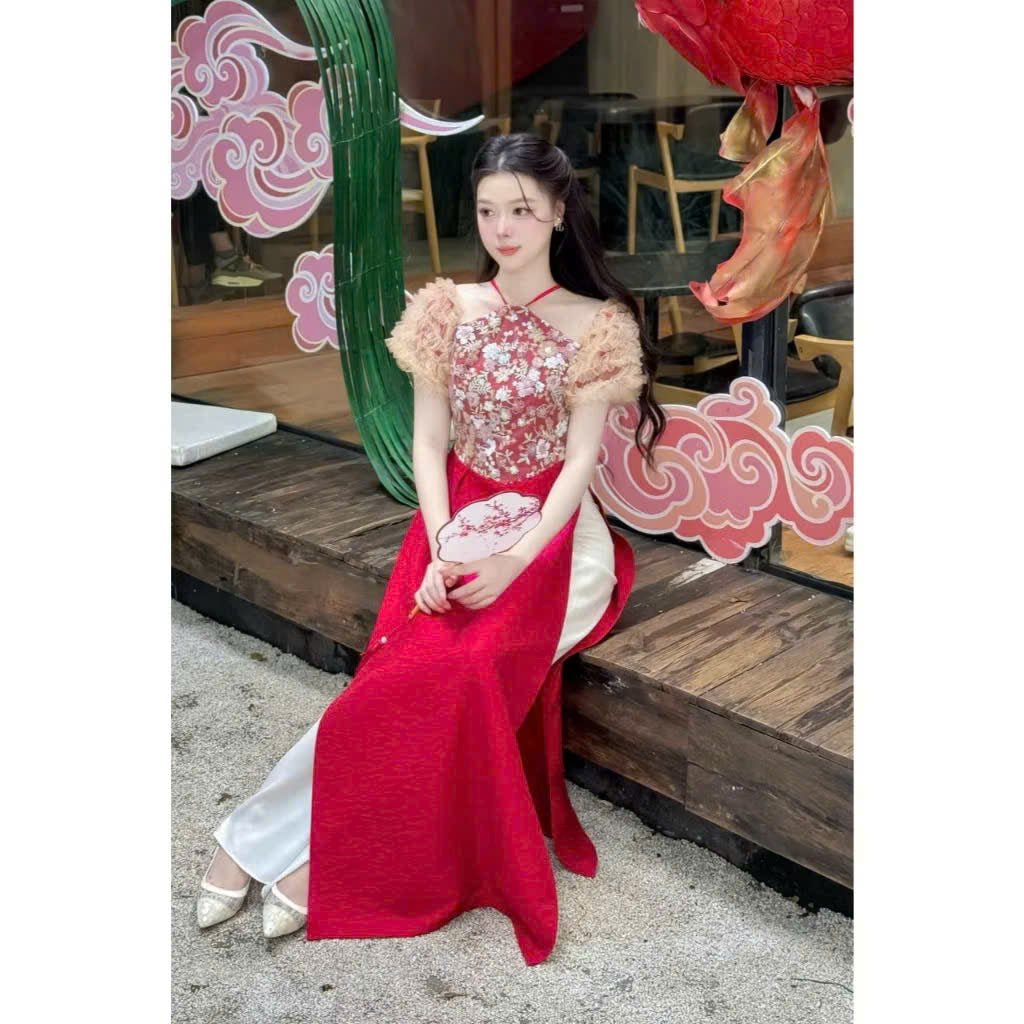 Áo dài cổ yếm tay ngắn phối voan cách tân thời trang