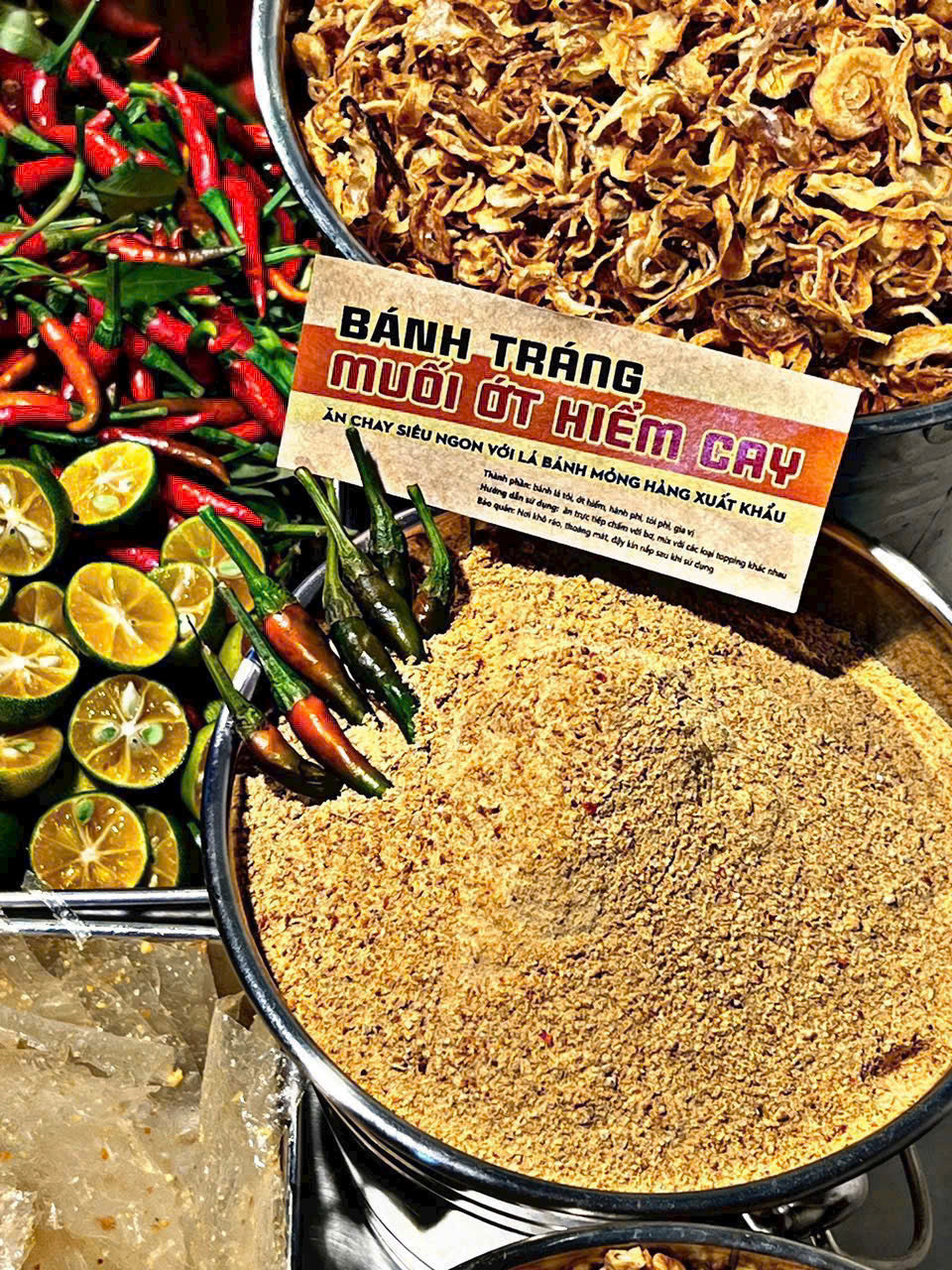 Bánh tráng muối ớt hiểm cay ăn chay được