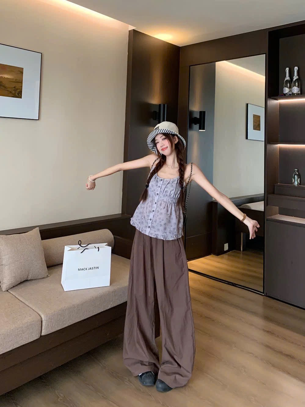 Set xinh áo 2 dây hoa nhí dễ thương phối cùng quần suông