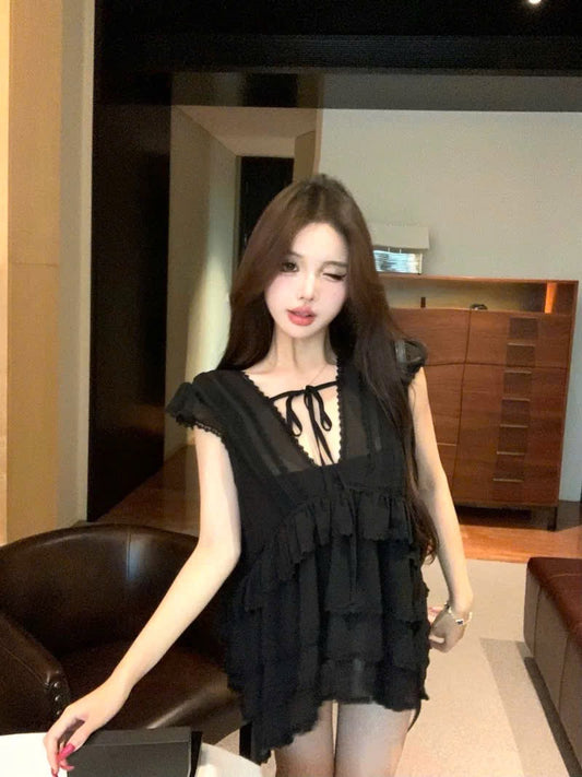 Áo cổ V phom rộng, cột nơ trước xinh yêu