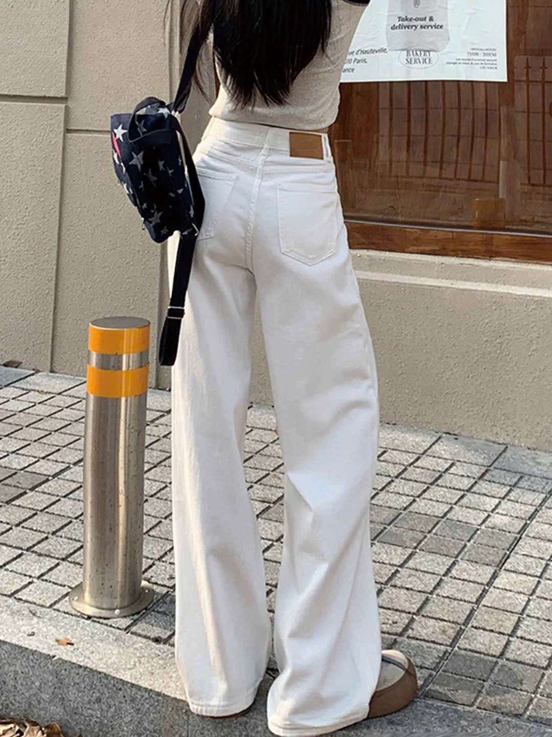 Quần jeans ống suông item must have ở mọi tủ đồ