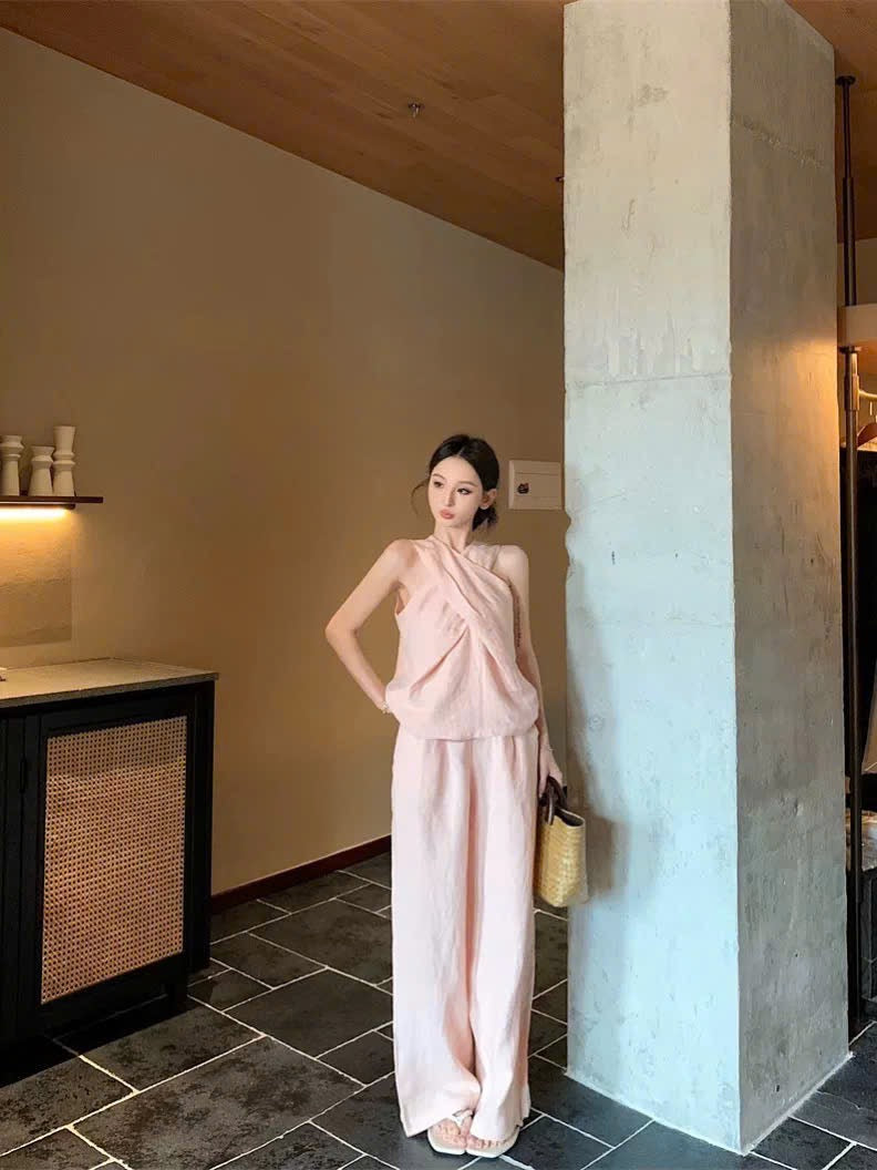 Set áo cổ chéo phối quần suông trơn thanh lịch