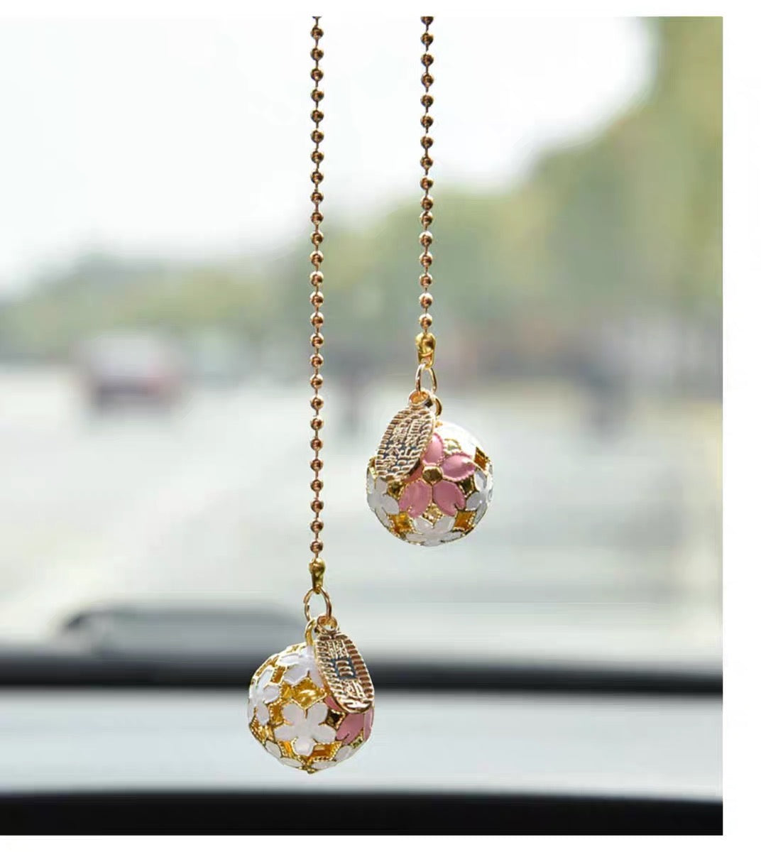 Đôi mèo thần tài treo xe may mắn
