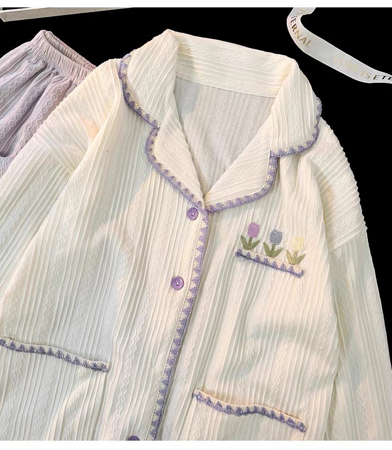 Bộ pijama dài cotton áo trắng quần tím khoai môn