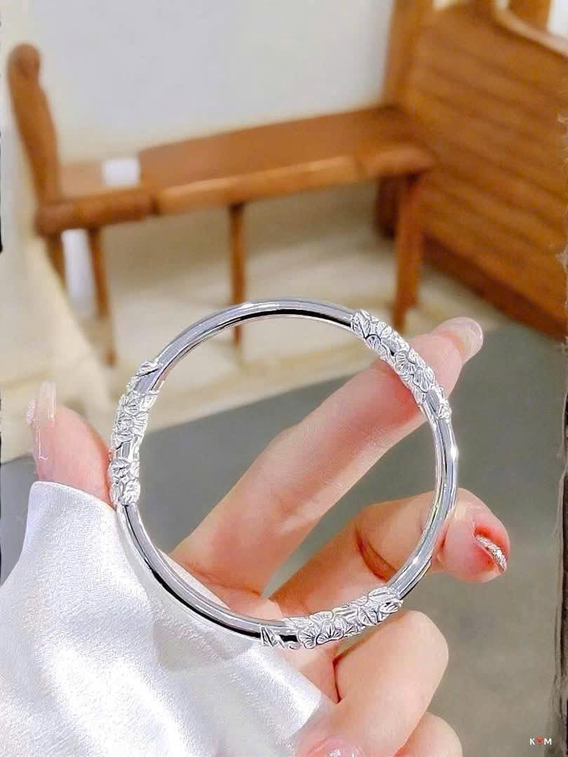 Vòng bạc dạng kiềng sáng xinh