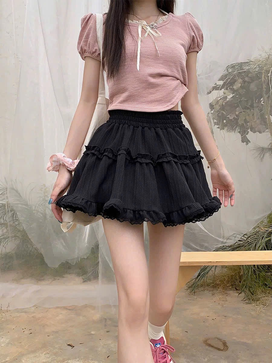 Chân váy xếp ly viền bèo ren