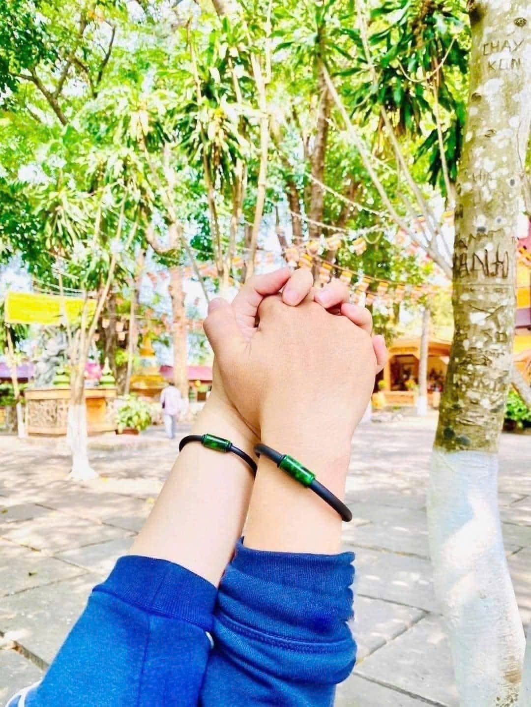 Vòng đôi đá sơn thạch lu thống