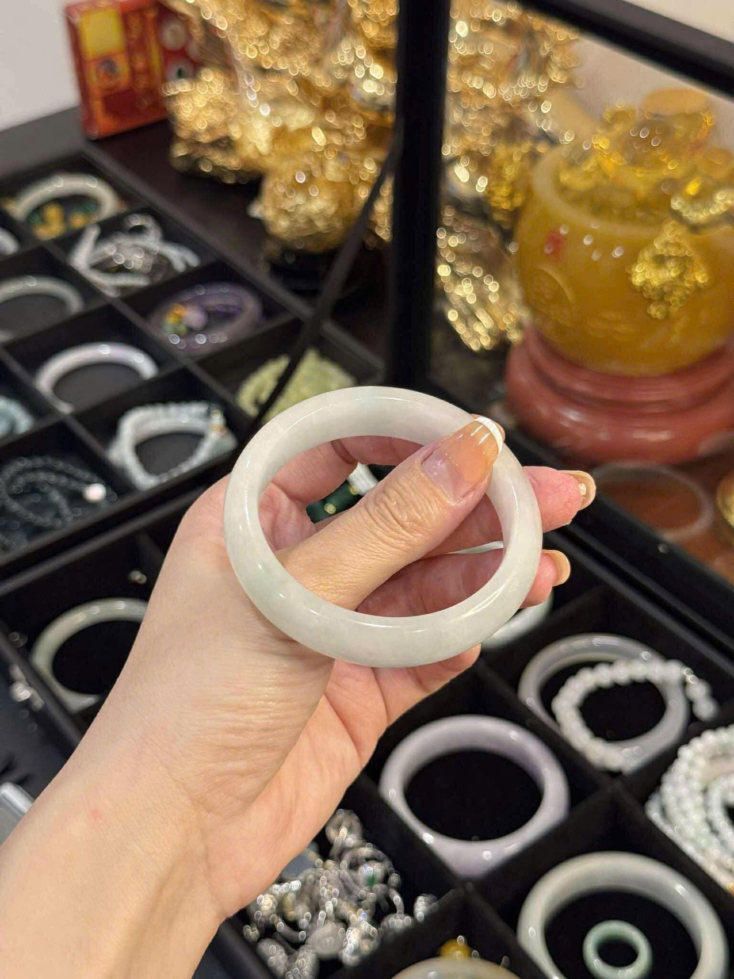 Vòng ngọc bản tone xanh