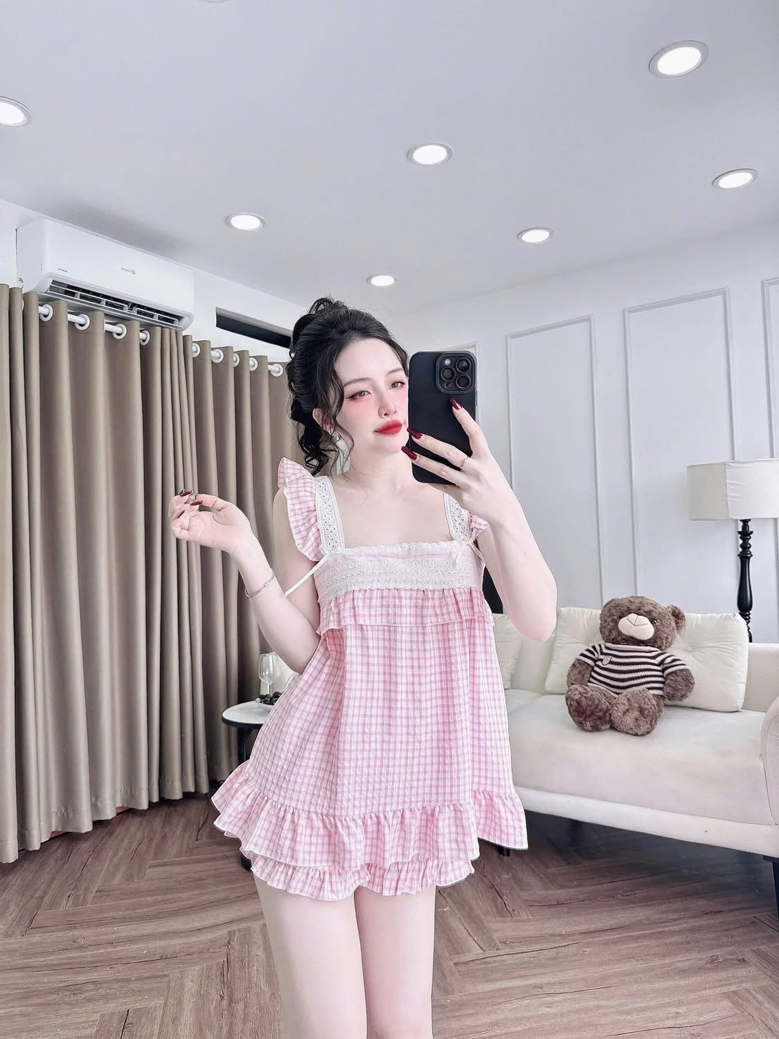 Bộ ngủ đùi caro phối ren tiểu thư
