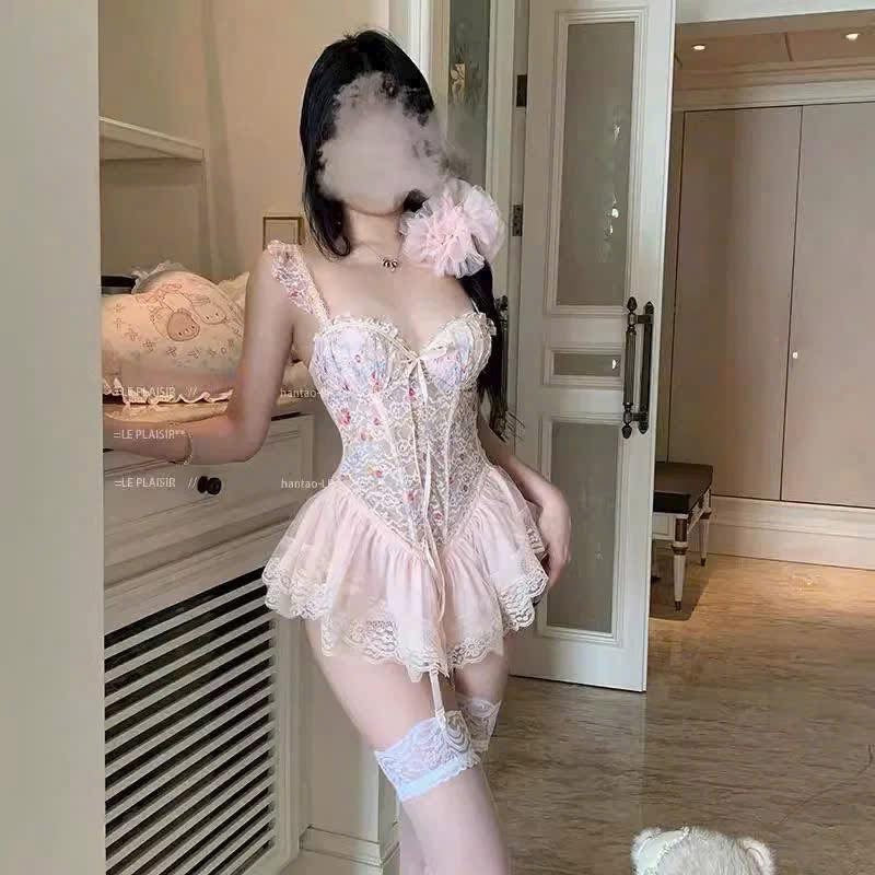 Váy ngủ 2 dây cúp ngực tone hồng
