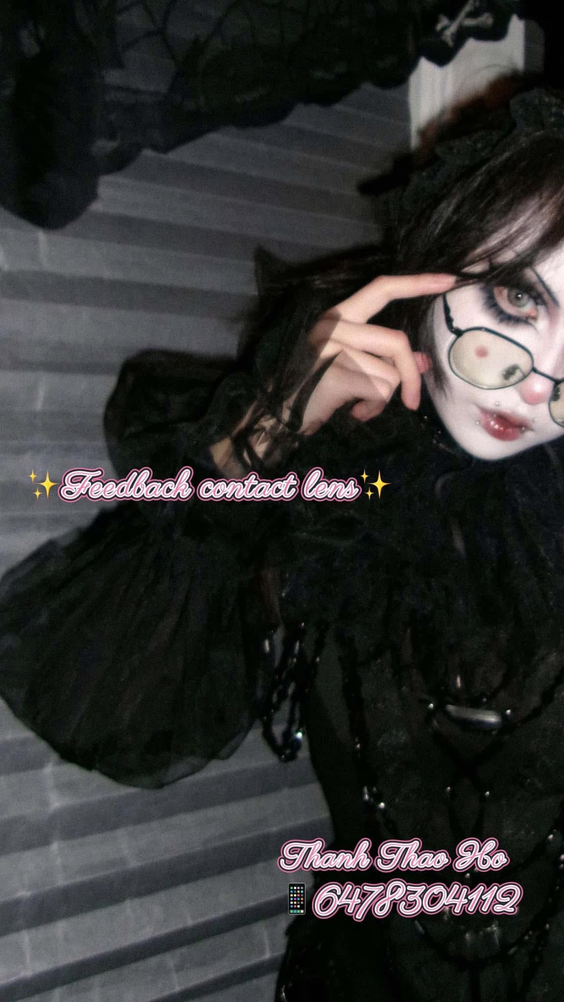 Khách feedback lens