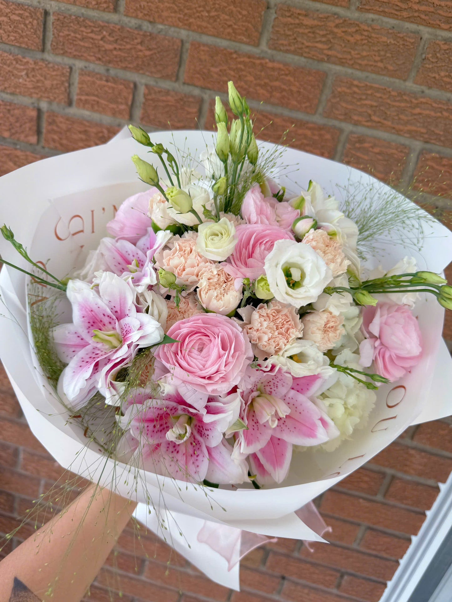 Hoa tươi mix nhiều loại tone màu pastel