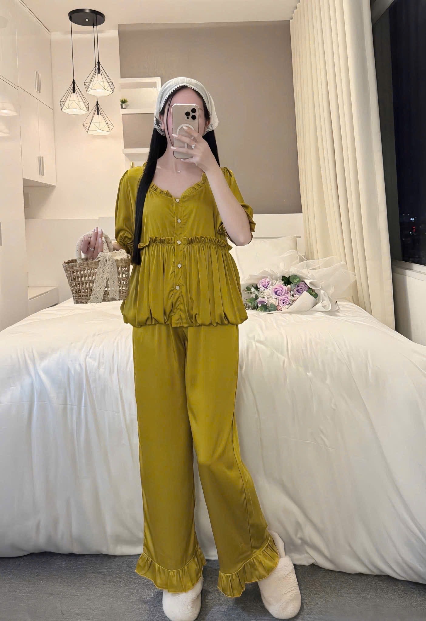 Bộ ngủ tiểu thư áo bí lụa tơ tằm