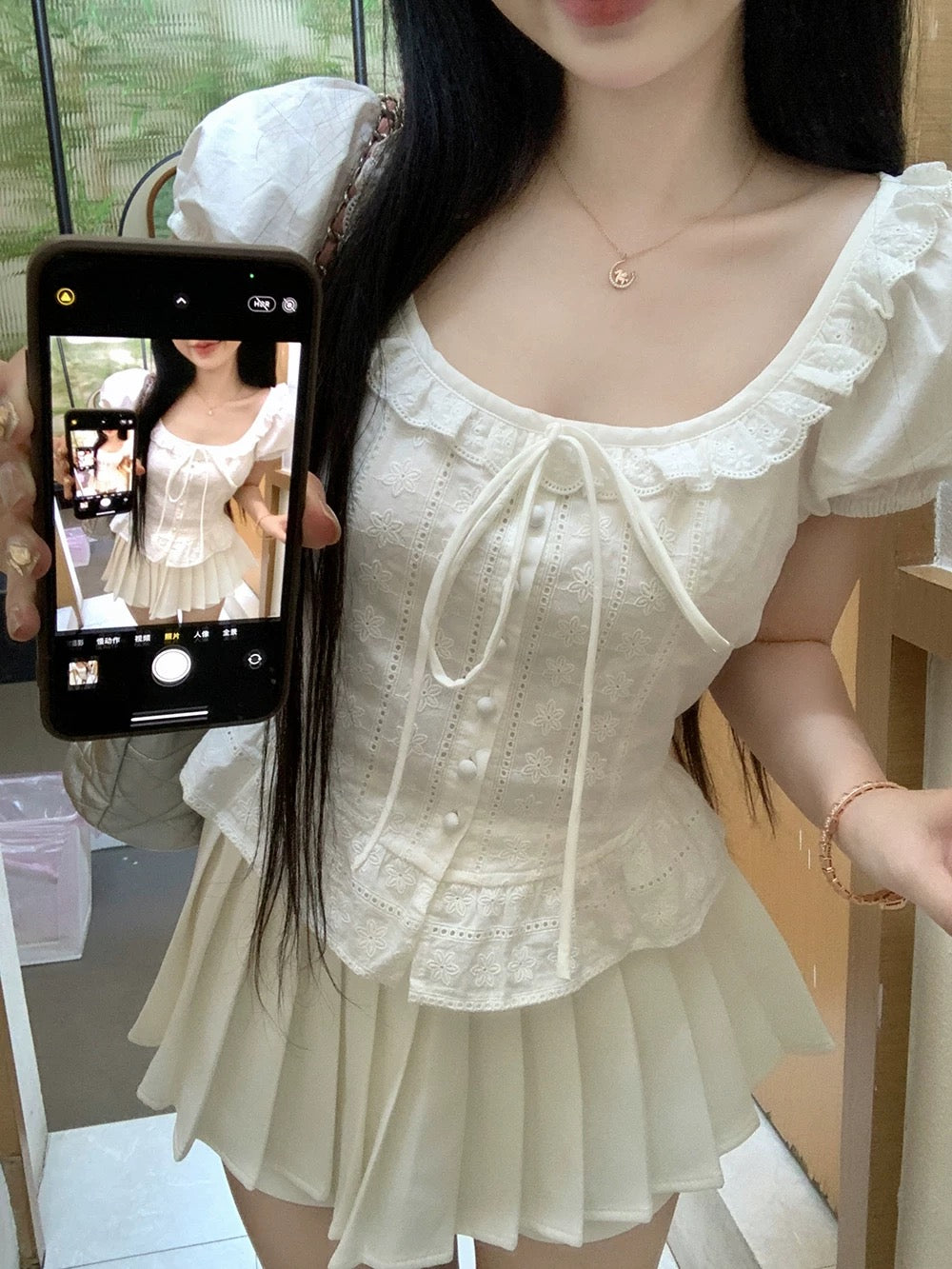 Áo tiểu thư cổ vuông tay bồng chỉ 27$