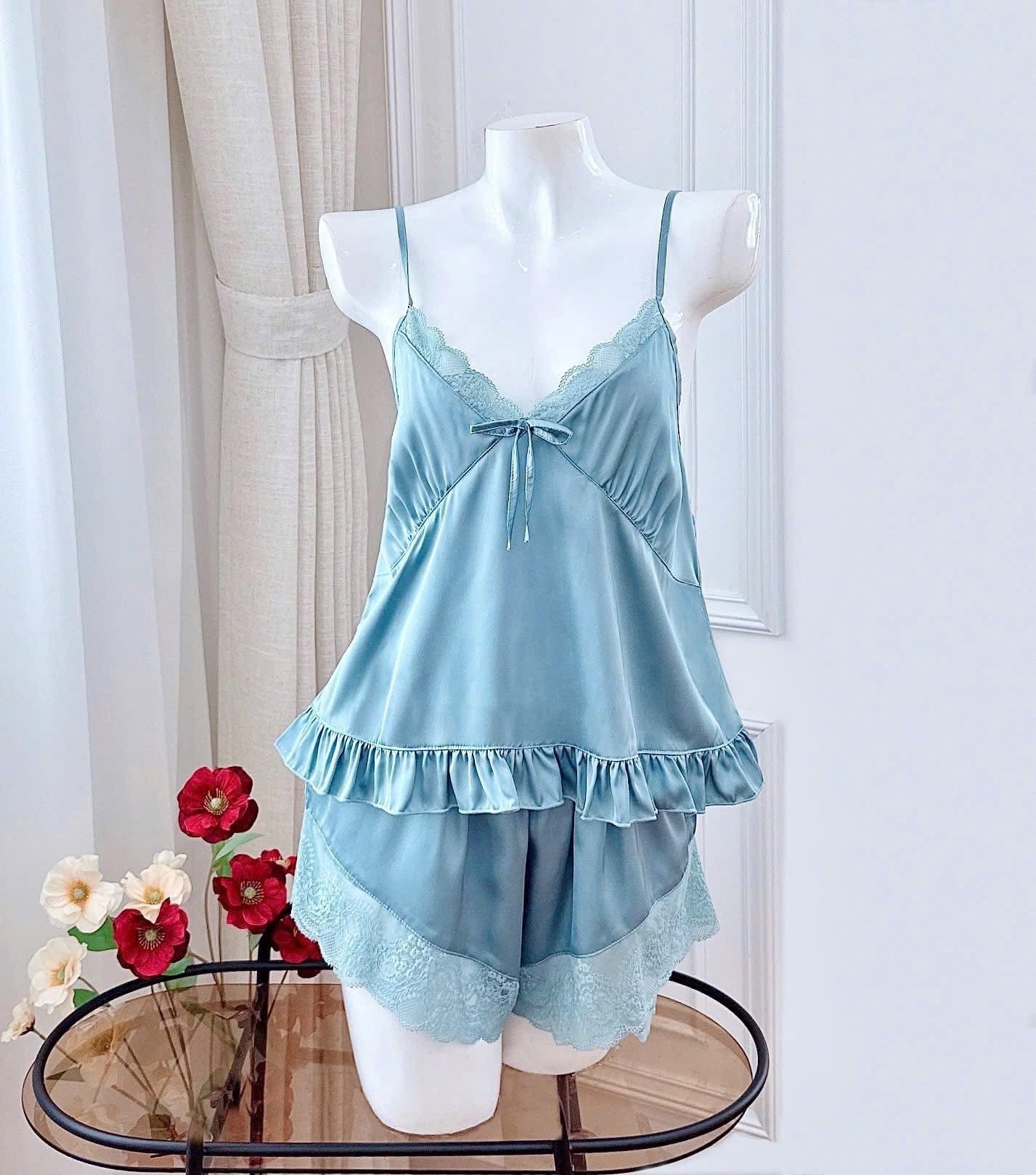 Bộ 2 dây quần đùi lai bèo siêu xinh