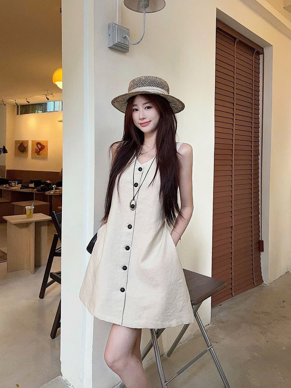 Váy ngắn form chữ A sát nách